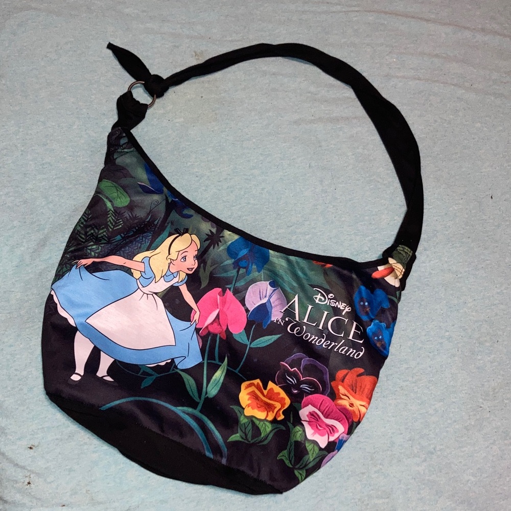 HP🎊🎊Disney Alice in Wonderland Floral Hobo Bag